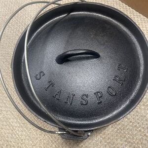 Stansport Pre-Seasoned Cast Iron Dutch Ovens With Legs For Camping